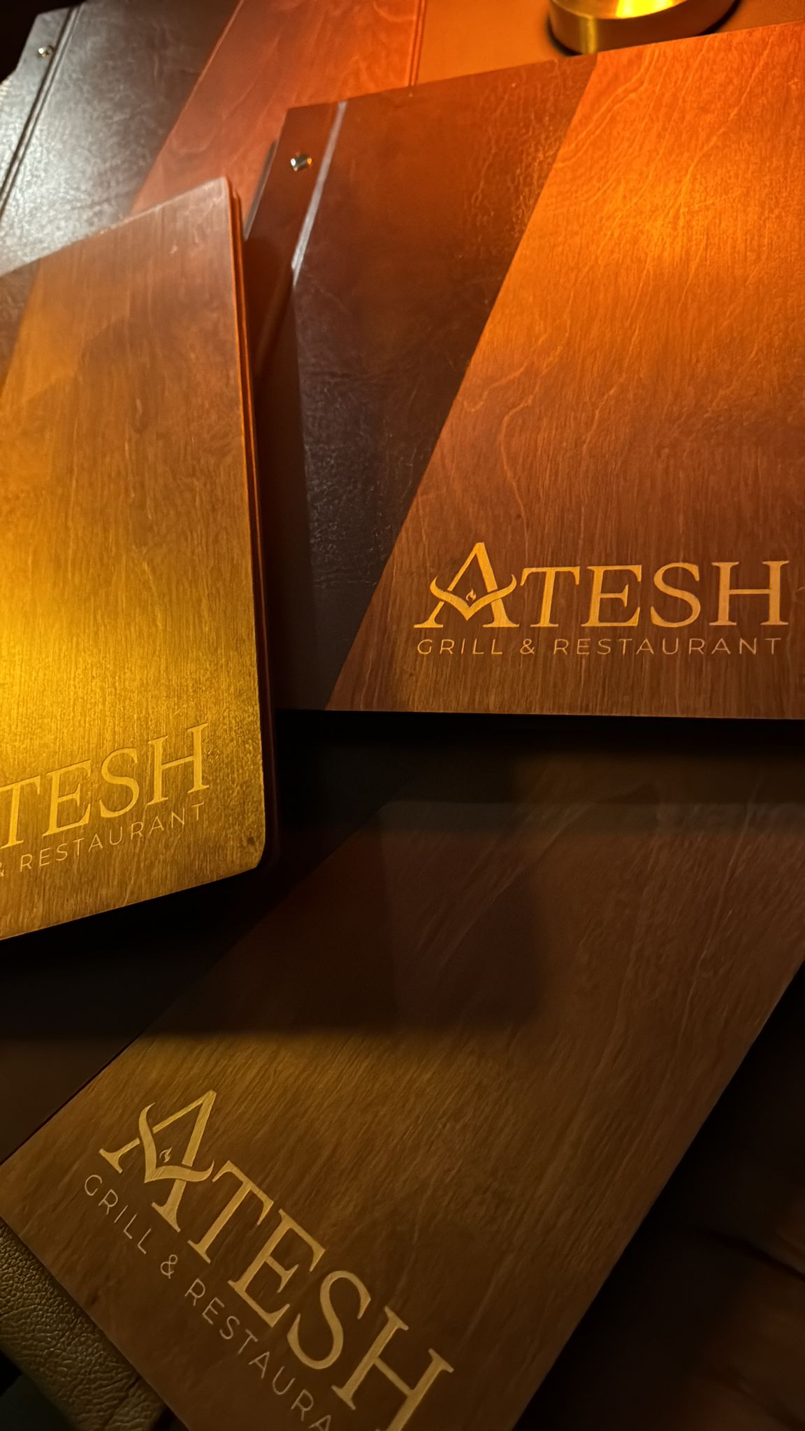 ATESH — Holz-Speisekarten